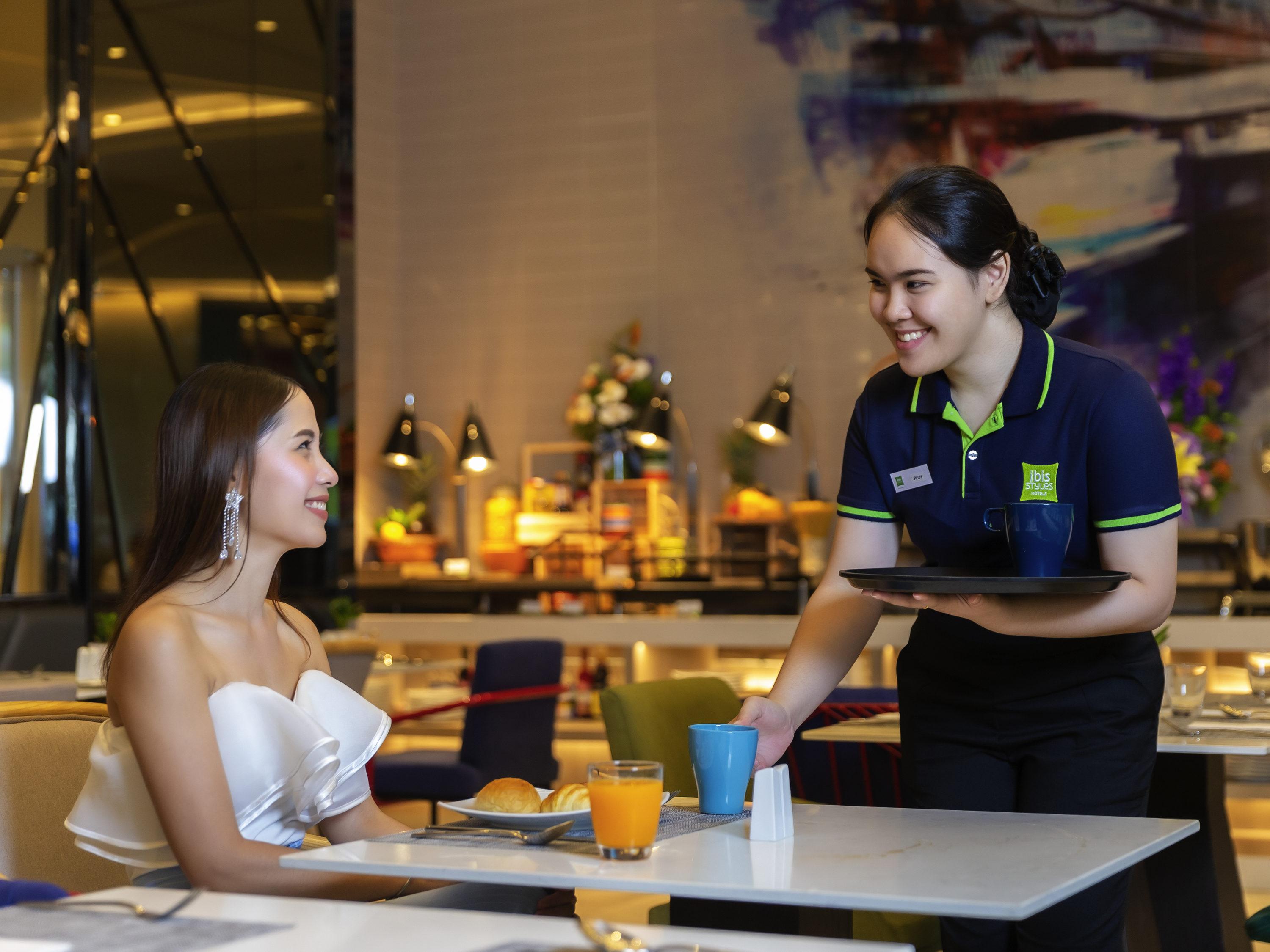Ibis Styles Bangkok Ratchada Hotel Exterior photo